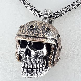 925 Sterling Silver - Necklace & Pendant Set: Necklace & Pendant Set Gender : Men/Women Material : 925 Sterling Silver Total Weight : 2,21ozt. / 68,77gr Necklace Weight :1,21ozt. / 37,69gr Length :23,6inch / 60cm Pendant Weight :1ozt./