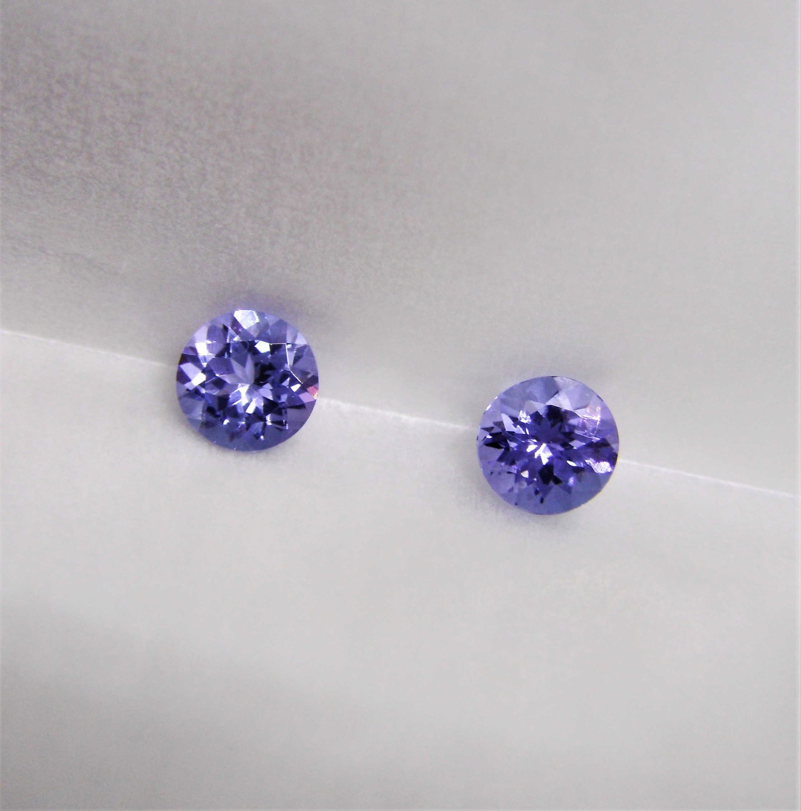 Tanzanite Round Pair - 1.10 ct (1 of 6)