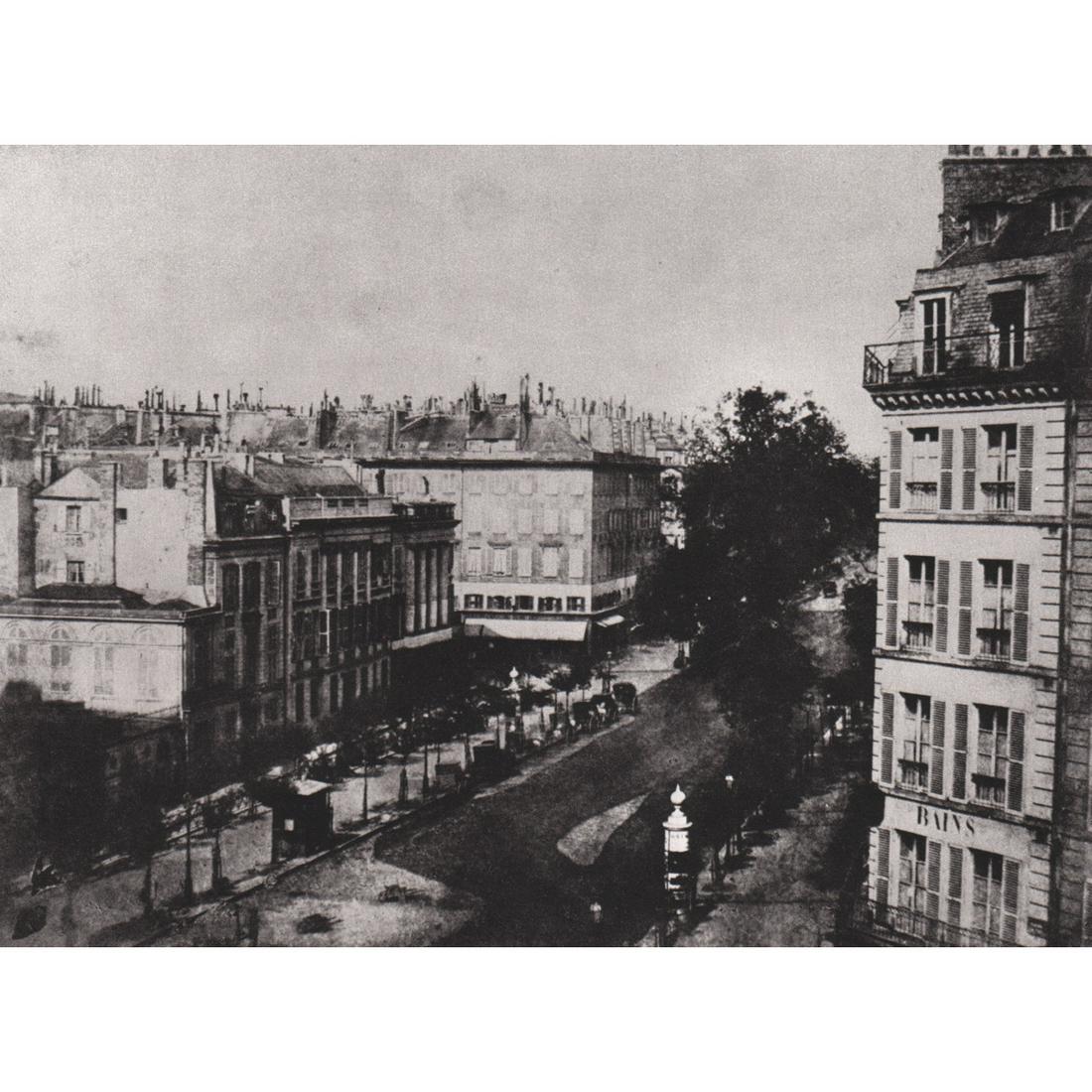 WILLIAM HENRY FOX TALBOT - Rue de la Paix, 1843: No Reserve! Artist: WILLIAM HENRY FOX TALBOT Print Title: Rue de la Paix, 1843 Medium: Sheet-fed Gravure Printing Date: early 1980's Printed in France Image Size: 5.5 x 7.5 inches William Henry Fox Ta