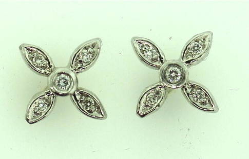 LOVELY PLATINUM WHITE GOLD DIAMOND EARRINGS STAMPED: N-E00 PLATINUM 14K & 18K WHITE GOLD DIAMOND EARRINGS THIS LOVELY EARRINGS ARE MADE OF PLATINUM, 14K WHITE GOLD & 18K WHITE GOLD & DIAMONDS. DIAMONDS ARE APPROX. 0.20 CARATS, I COLOR, VS2 CLARITY.