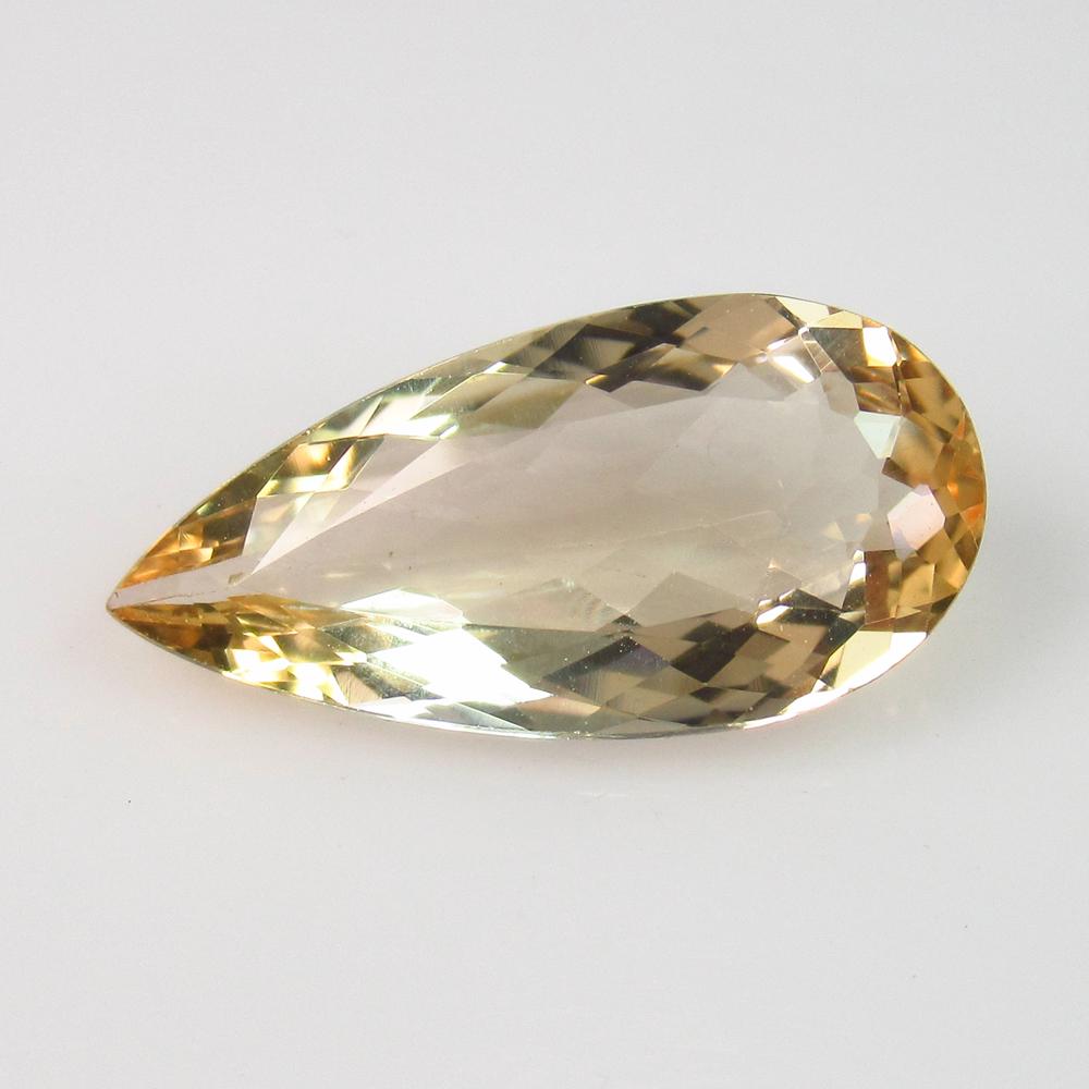 4.41 Ct Genuine Beryl Pear Cut (1 of 2)
