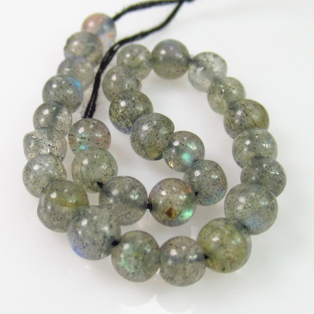 13.72 Ct Genuine 29 Labradorite Drilled Ball Beads: No Reserve! Title: 13.72 Ct Genuine 29 Labradorite Drilled Ball Beads Stone Clarity: Transparent Gemstones: Natural Labradorite Beads Carat Weights: 13.72 Size/Dimensions: 4.00 - 4.30 mm / 29 PC's Add