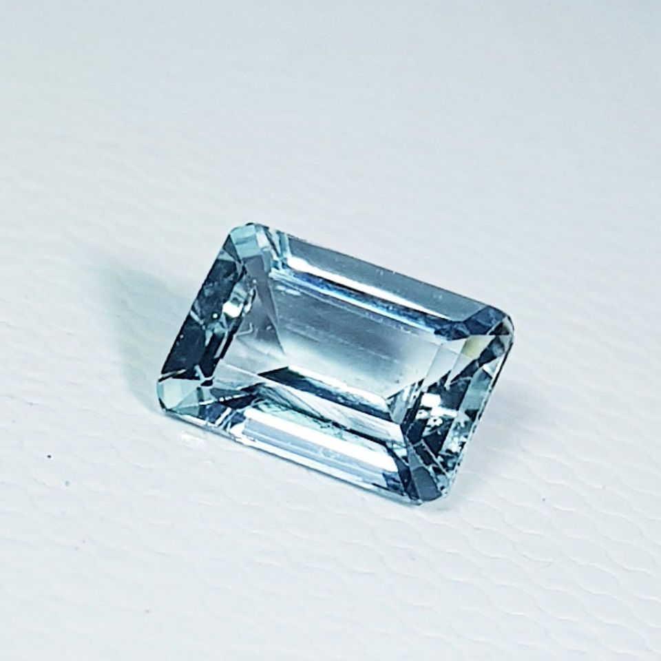 0.80 ct Natural Aquamarine Emerald Cut (1 of 5)