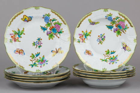 Herend Queen Victoria Rocaille Plate Set for Five: Herend Queen Victoria Rocaille Plate Set for Five People Manufacturer: Herend Porcelain Manufactory (Hungary) Quality: Handpainted, 1st class Pattern: Queen Victoria (VBO) Condition: 