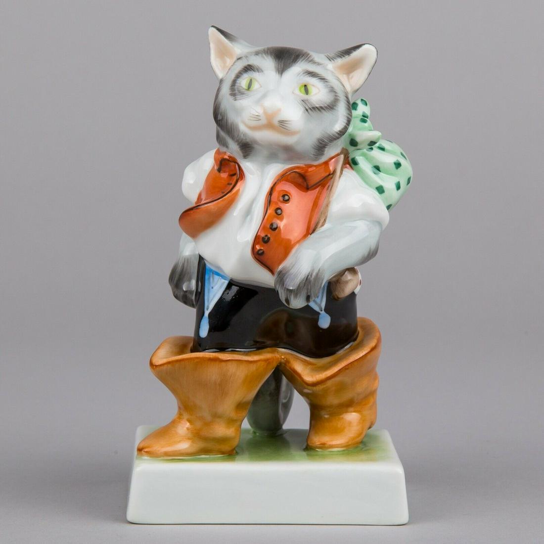 Herend Puss in Boots Cat Figurine #5279 II.: Herend Puss in Boots Cat Figurine Manufacturer: Herend Porcelain Manufactory (Hungary) Quality: Handpainted, 1st class Condition: Pre-owned, in excellent condition, as seen on photos. No chips, no cra