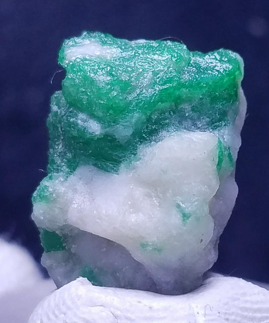 24 Carats Beautiful Emerald Specimen: No Reserve! Title: 24 Carats Beautiful Emerald Specimen Weight: 24 Carats Origin: Pakistan Materials: Specimen Size: 18x15x13 MM Additional Information: Treatment:Natural Shipping: Domestic: Flat-rat
