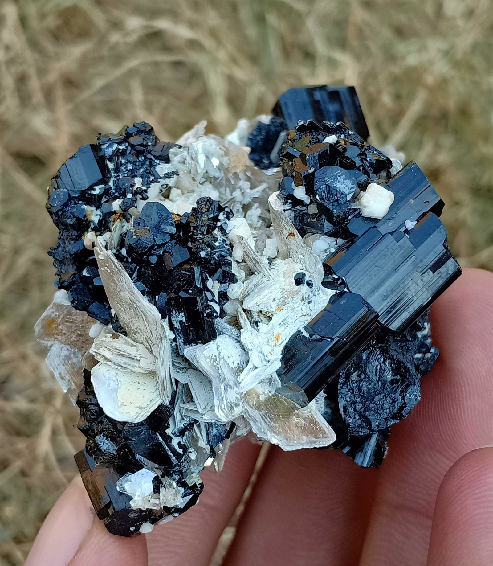 101 Gram Amazing Natural Black Tourmaline Specimen: Title: 101 Gram Amazing Natural Black Tourmaline Specimen Treatment: Natural Gemstone: Tourmaline Weight: 101 Gram Size/Dimensions: 71x47x45 mm Origin: Pakistan Reserve: $20.00 Shipping: Domestic: Fla