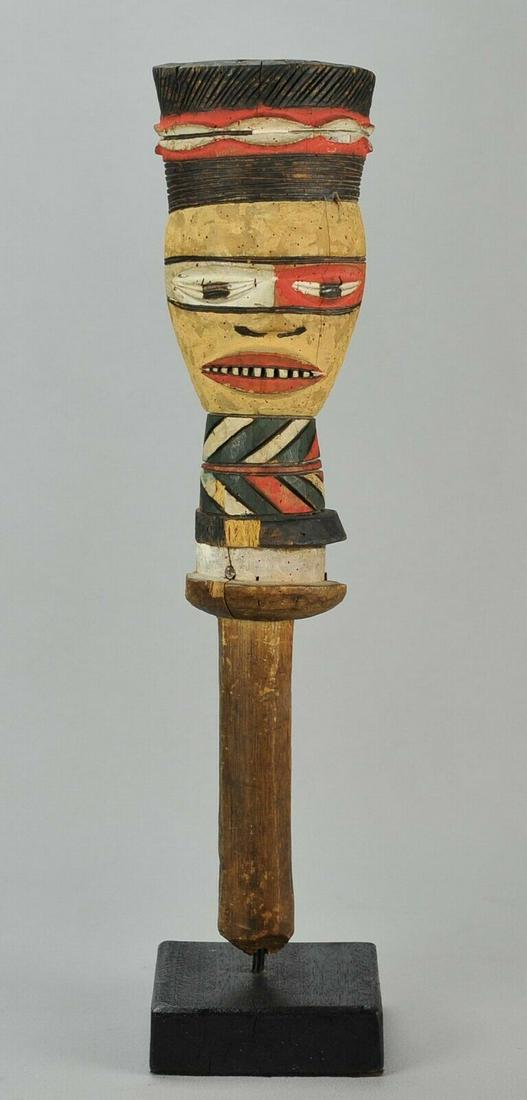 KUYU Puppet head Kebe Kebe Provenance Kouyou African: Title: KUYU Puppet head Kebe Kebe Provenance Kouyou African Tribal Art TRIBALART BE Description: CONGO DRC - CONGO BRAZAVILLE OR GABON KUYU - KOUYOU Puppet head Kyebe Kyebe (Kebe Kebe) Nice Item, unfo