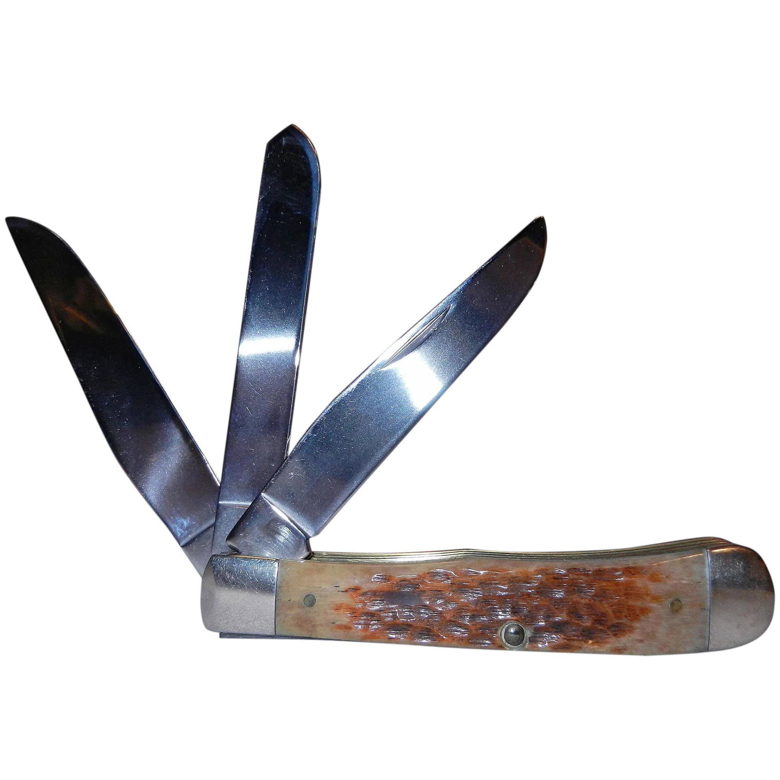 Vintage Case XX USA Bone 6354 SS 4 Dot 1998 3 Blade: This is a Case XX USA Bone 6354 SS 4 Dot 1998 3 Blade Trapper Knife and is very difficult to find. Most of these are Scouts but this is a standard Case. It is a model 6354 and was produced in 1998. Th