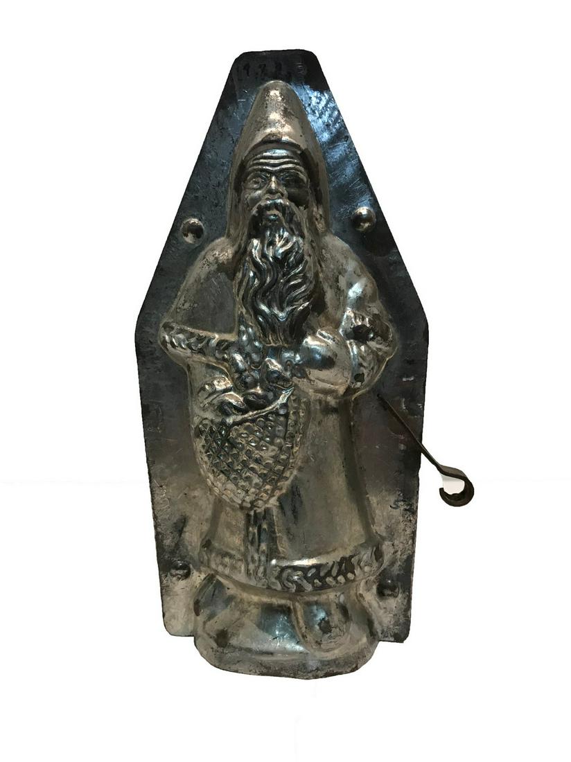 Chocolate mold (1 of 2)