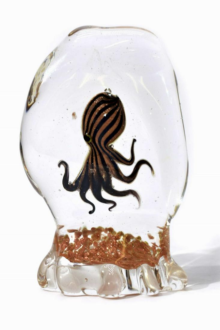 Murano glass aquarium signed: Title: Murano glass aquarium signed Maker: Dario Frare Origin: Murano Date/Period: 2019 Materials: glass Size: 11 x 7,5 cm, 330 grams Murano glass submerged aquarium , made by glass master Frare Dario
