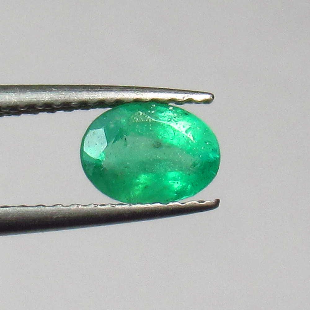 0.81 Ct Natural Zambian Emerald Oval Cut (1 of 2)