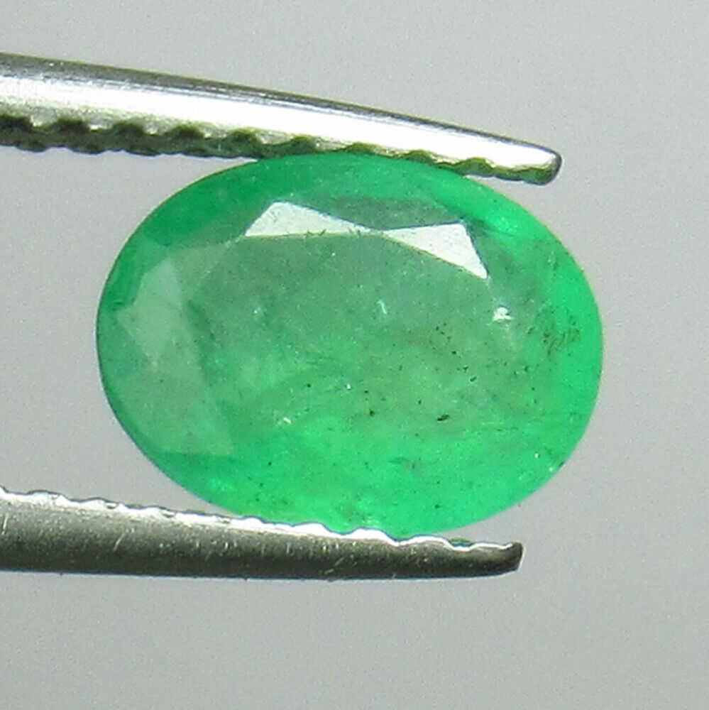 0.93 Ct Natural Zambian Emerald Oval Cut (1 of 2)