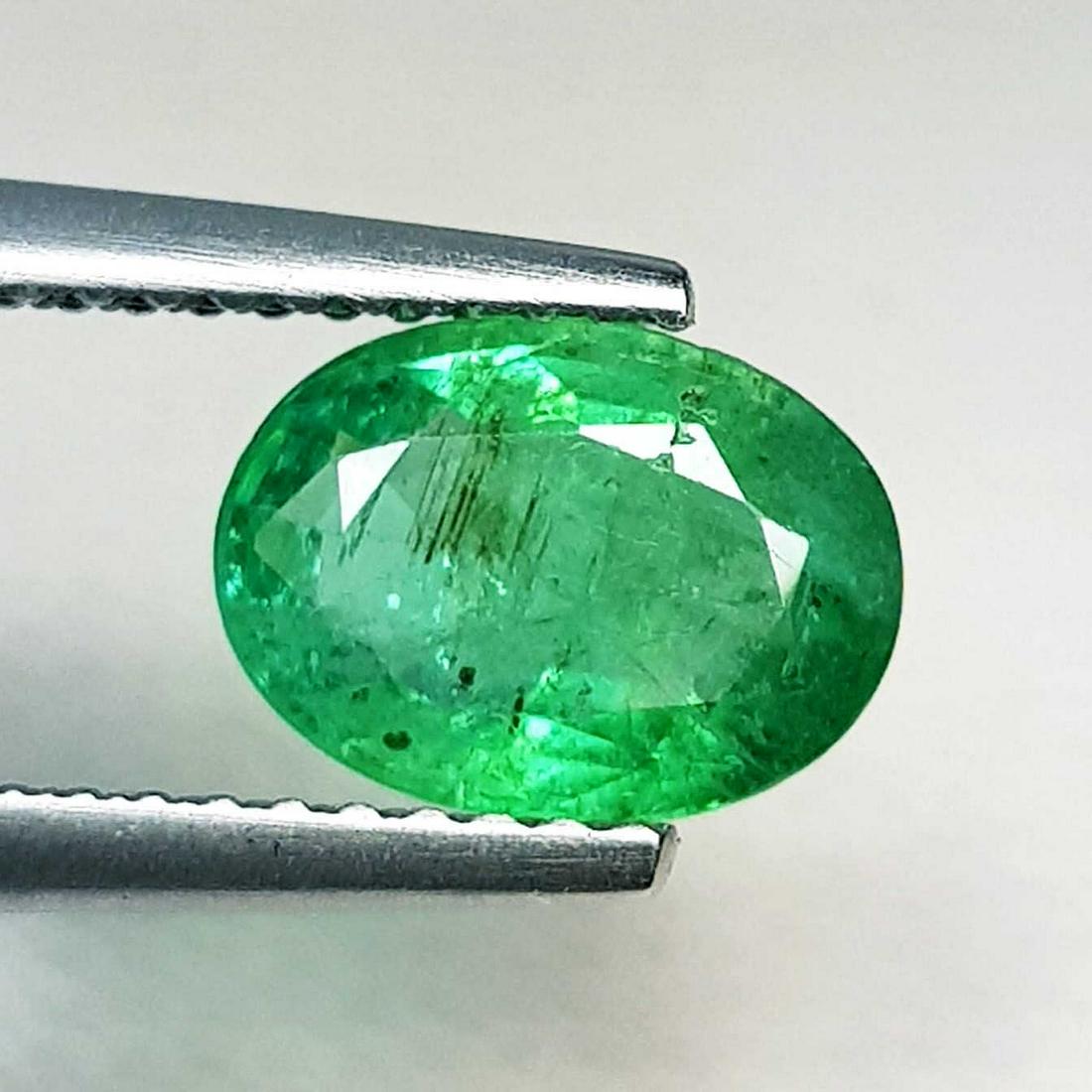 Natural Emerald Oval Cut 1.43 ct (1 of 5)