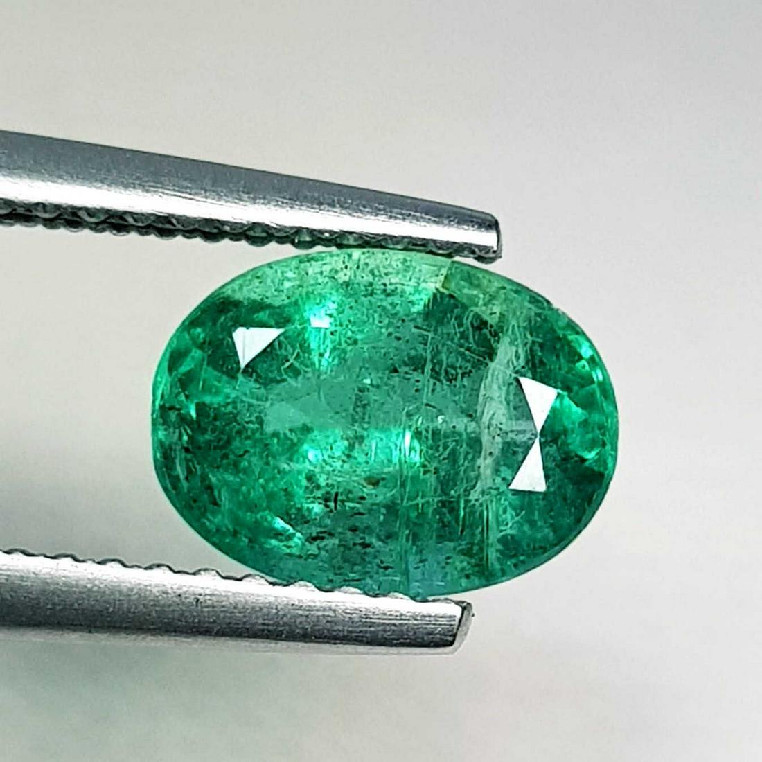 Natural Emerald Oval Cut 1.70 ct (1 of 6)