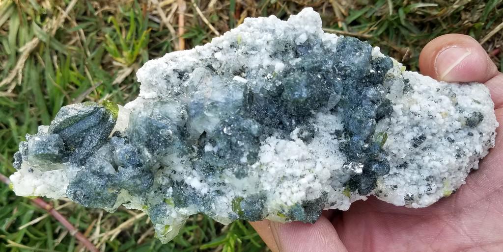 260 Grams Beautiful Sphene Specimen: Title: 260 Grams Beautiful Sphene Specimen Origin: Pakistan Weight: 260 Grams Size/Dimensions: 148x55x38 mm Additional Information: Natural Reserve: $25.00 Shipping: Domestic: Flat-rate of $25.00 to