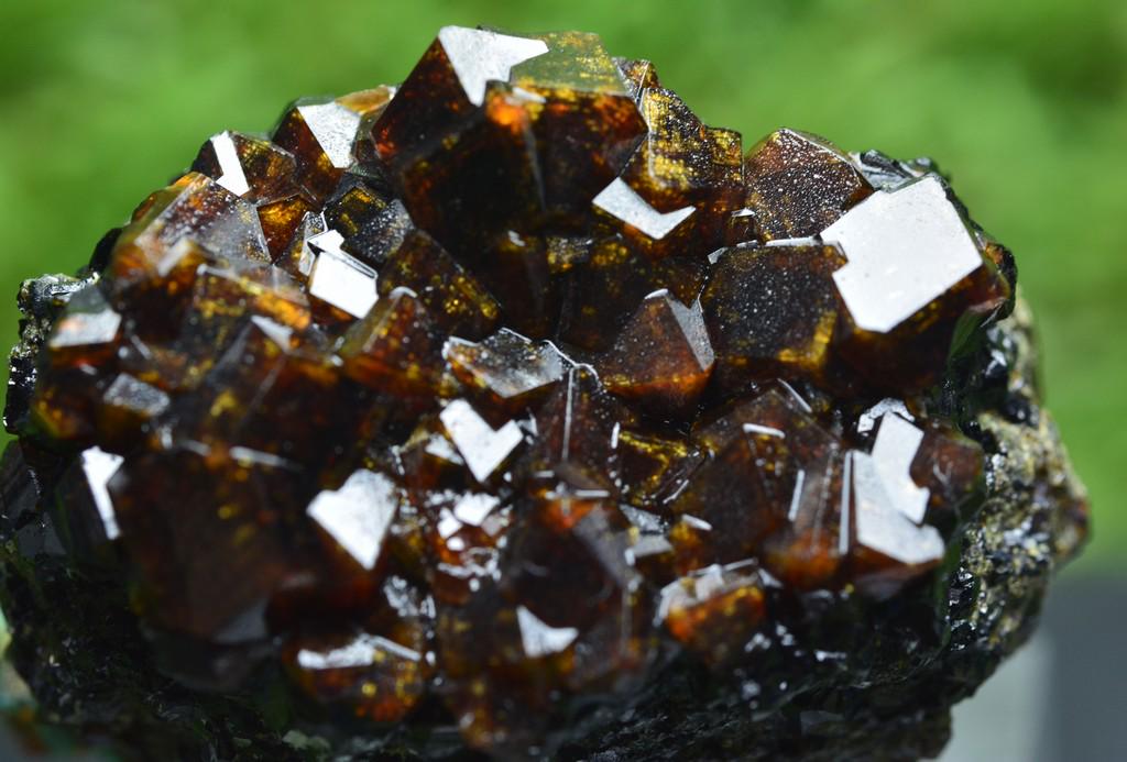 29 Grams Beautiful Cubic Garnet Specimen: Title: 29 Grams Beautiful Cubic Garnet Specimen Origin: Pakistan Weight: 29 Grams Size/Dimensions: 36x21x22 MM Additional Information: Natural Reserve: $20.00 Shipping: Domestic: Flat-rate of $15.00