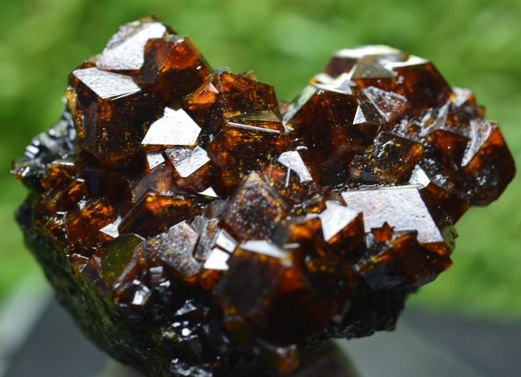 32 Grams Beautiful Cubic Garnet Specimen: Title: 32 Grams Beautiful Cubic Garnet Specimen Origin: Pakistan Weight: 32 Grams Additional Information: Natural Reserve: $25.00 Shipping: Domestic: Flat-rate of $15.00 to anywhere within the contigu