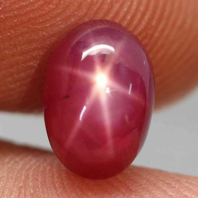 Pinkish red ruby-6 rays star cabochon (1 of 3)