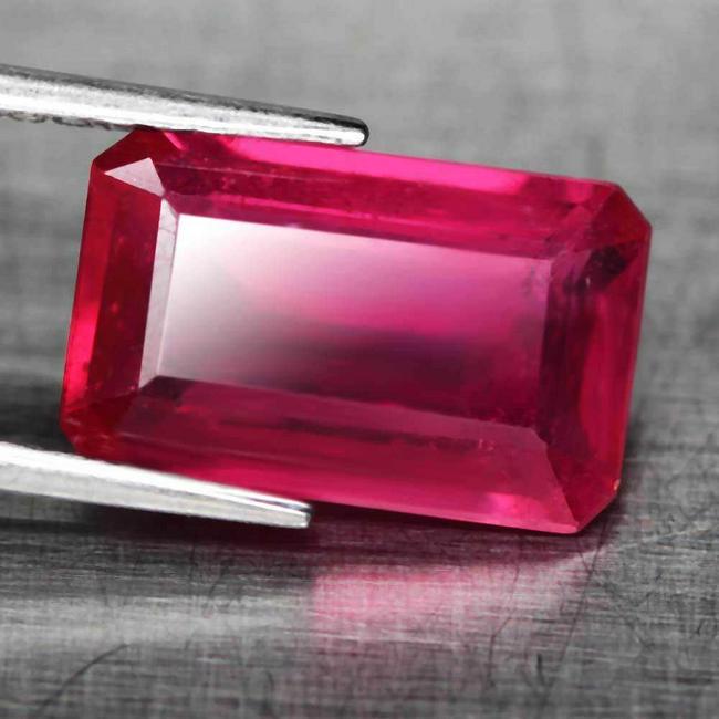 2,79 cts Natural Octagon Transparent Pink Red Ruby (1 of 3)