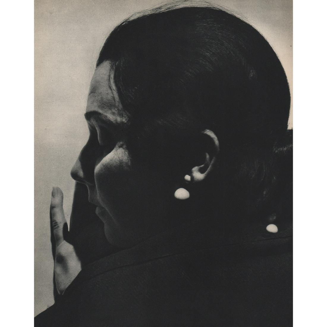 IMOGENE CUNNINGHAM - Marian Simpson, Painter: Artist: IMOGENE CUNNINGHAM Print Title: Marian Simpson, Painter Marian Simpson (1899-1978) was a painter and mosaicist from Berkeley, Calif. She worked on the Federal Art Project of the Work Projects 