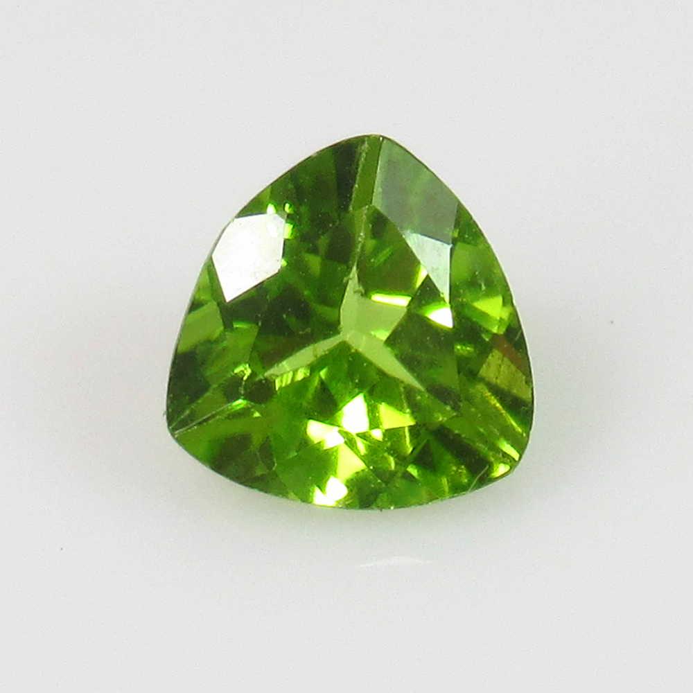 1.27 Ctw Natural Pakistan Peridot Trillion Cut: No Reserve! Title: 1.27 Ctw Natural Pakistan Peridot Trillion Cut Stone Clarity: VVS Loose Gemstone: Peridot Carat Weights: 1.27 Size/Dimensions: 7.00 x 7.00 x 4.00 mm Top Class Luster / Excellent Tri