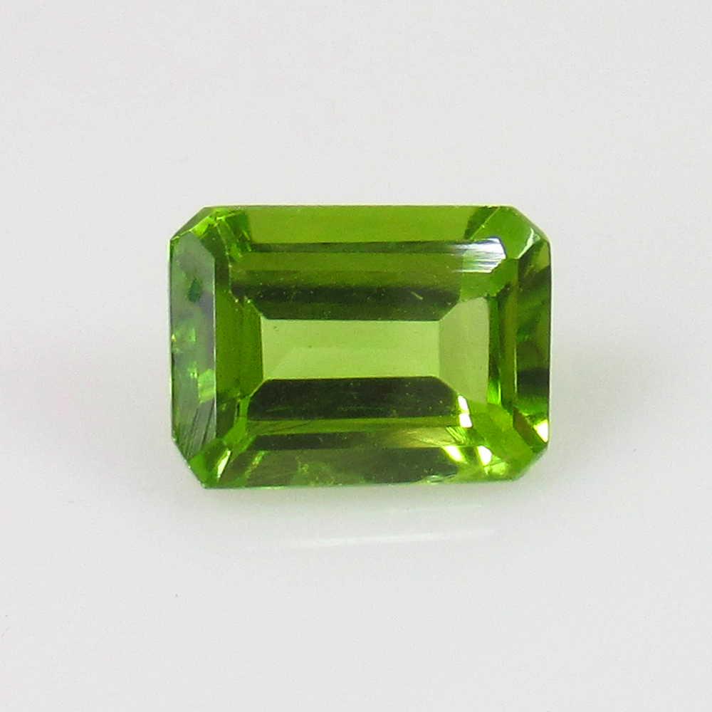 1.64 Ctw Natural Pakistan Peridot Octagon Cut: No Reserve! Title: 1.64 Ctw Natural Pakistan Peridot Octagon Cut Stone Clarity: VVS Loose Gemstone: Peridot Carat Weights: 1.64 Size/Dimensions: 8.00 x 5.90 x 3.80 mm Top Class Luster / Excellent Octa