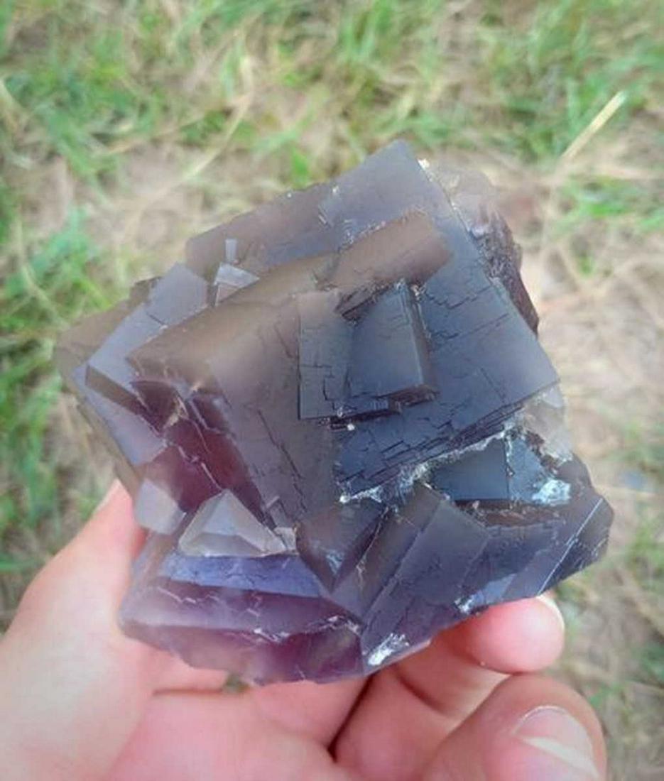 269 Gram Perfact Shape Natural Fluorite Specimen: Title: 269 Gram Perfact Shape Natural Fluorite Specimen Treatment: Natural Gemstone: Fluorite Weight: 269 Gram Size/Dimensions: 64x58x42 mm Origin: Pakistan Reserve: $20.00 Shipping: Domestic: Flat-r