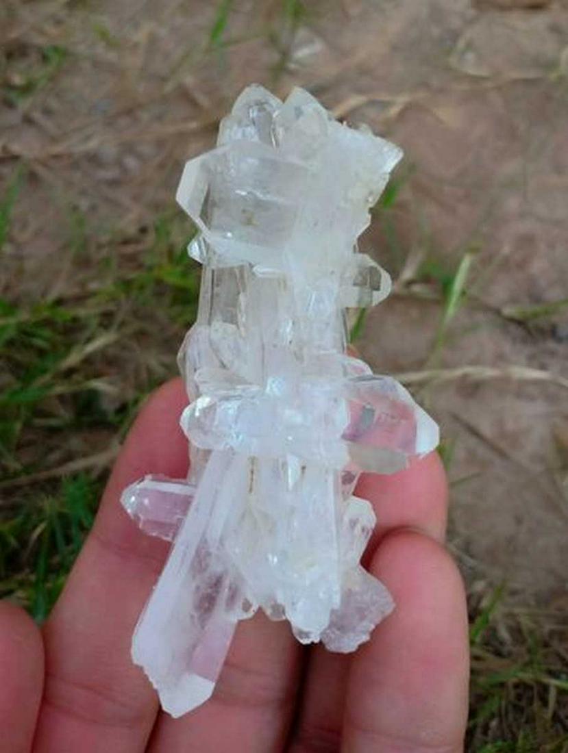 40 Gram Intersting Natural Faden Quartz Specimen: Title: 40 Gram Intersting Natural Faden Quartz Specimen Treatment: Natural Gemstone: Faden Quartz Weight: 40 Gram Size/Dimensions: 75x32x20 mm Origin: Pakistan Reserve: $15.00 Shipping: Domestic: Fla