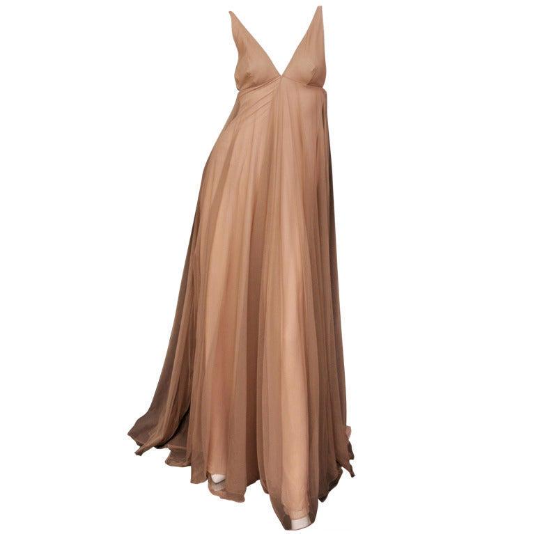 Tom Ford for Gucci Fairy Tale Dress, F / W 1998: Iconic F/W 1998 Tom Ford for Gucci Fairy Tale Dress A classic evening choice that will never let you down, this Gucci dress by Tom Ford is a wardrobe staple. A romantic choice engineered in Italy with