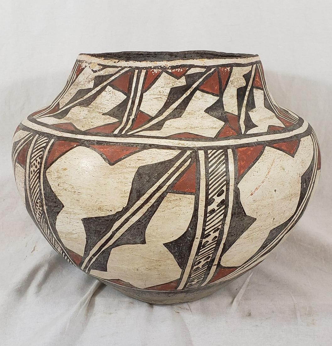 Early Zuni Pueblo water jar ca 1880 to 1900 (1 of 7)