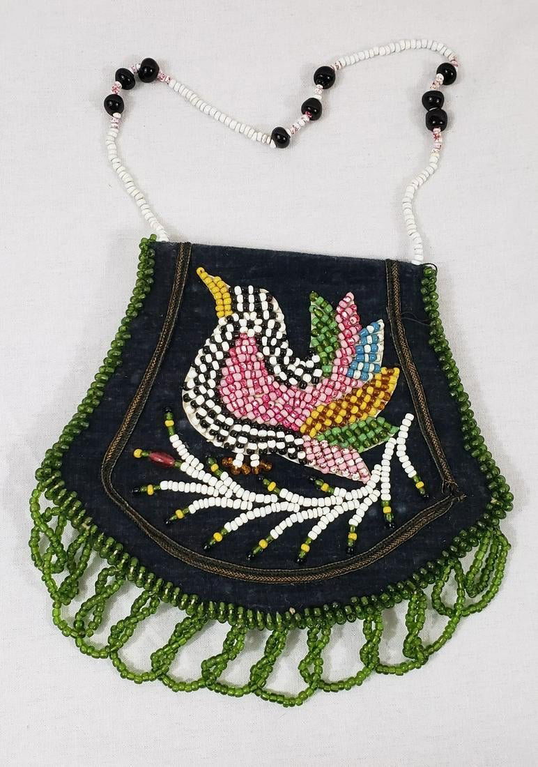 Iroquois beadwork bag with bird ca 1890-1910 (1 of 3)
