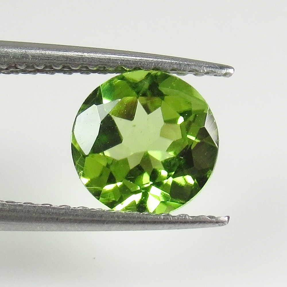 1.33 Ctw Natural Pakistan Peridot 7x4mm Round Cut: No Reserve! Title: 1.33 Ctw Natural Pakistan Peridot 7x4mm Round Cut Stone Clarity: VVS Gemstones: Peridot Carat Weights: 1.33 Size/Dimensions: 7.10 x 4.10 mm Additional Information: Top Class Luster 