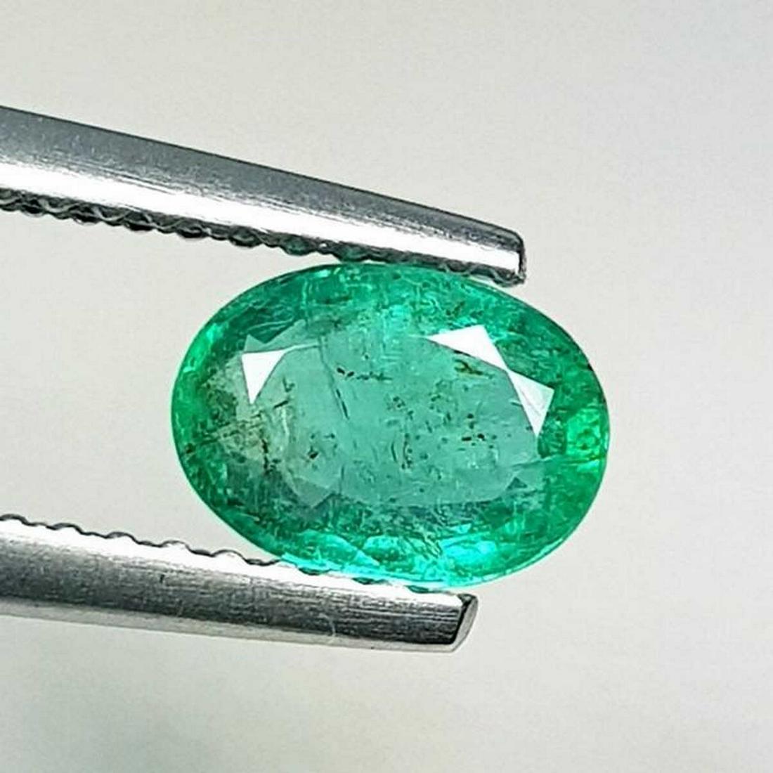 Natural Emerald Oval Cut 0.80 ct (1 of 5)