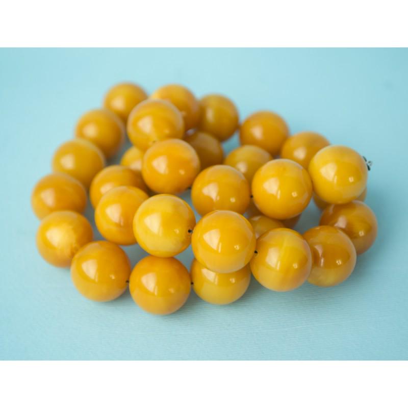 84 g. natural Baltic amber necklace (1 of 10)
