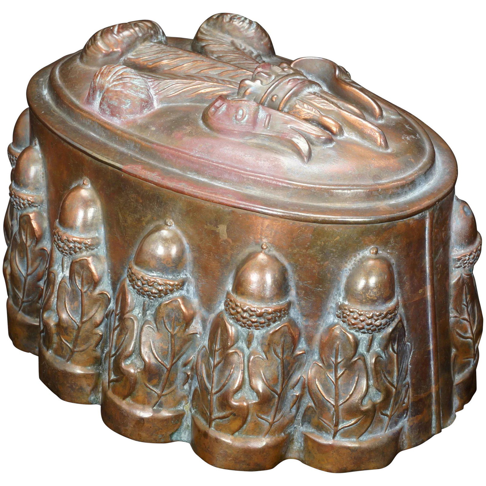 Victorian Copper Food Mold with Late 19th Century: A large copper food mold with deep repousse designs of oak leaves and acorns on around the sides, and a royal ostrich plume and crown on the top. The letters Â“IOHÂ” and Â“DIENÂ” are stamp