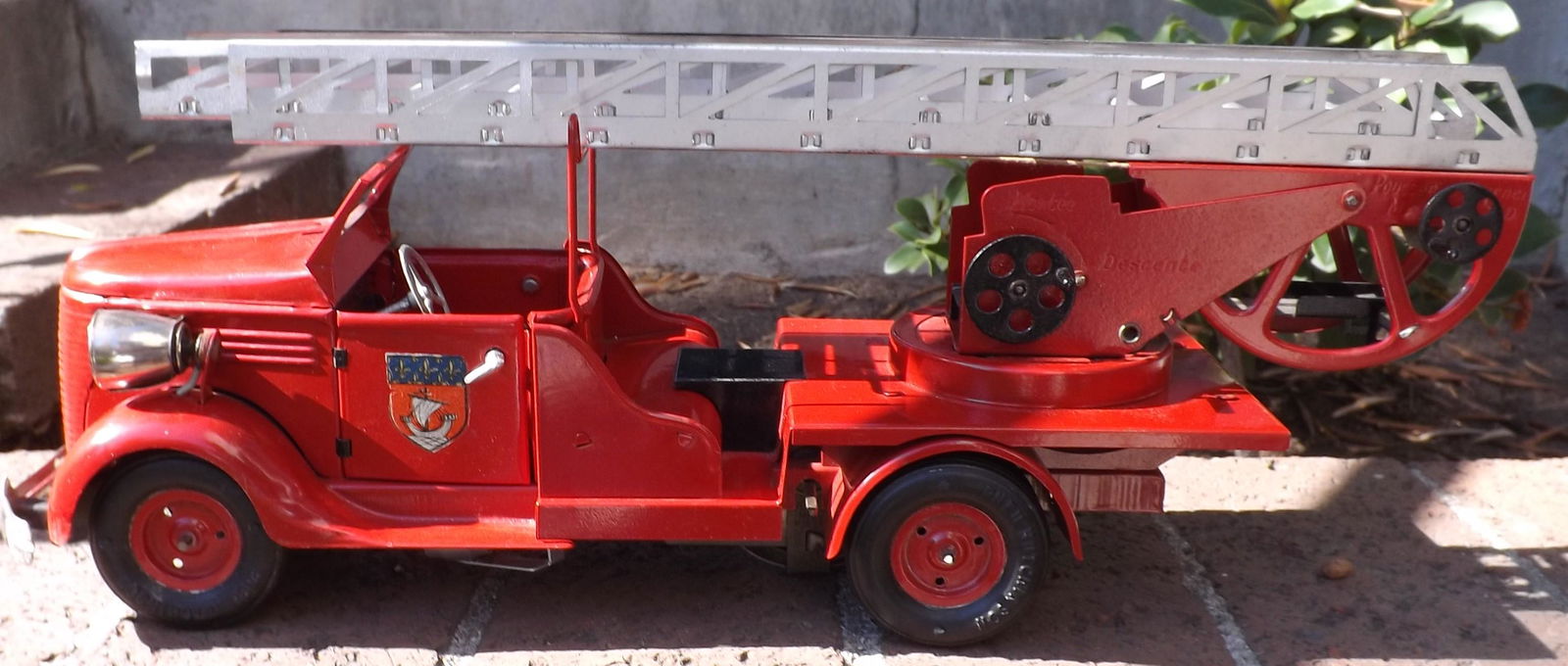 VeBe (Victor Bonnet) , Made in France, c10 in c7 box, (1 of 8)