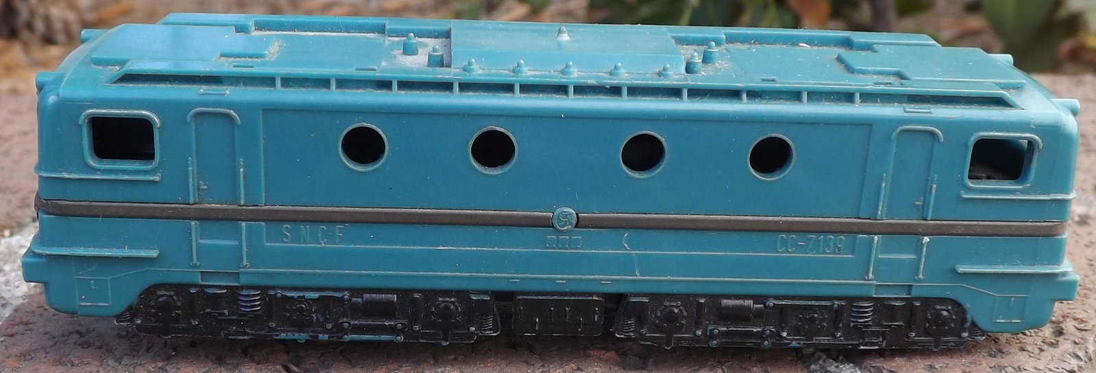 Made in Germany diesel locomotive, TT scale , c8, .: Made in Germany diesel locomotive, TT scale , c8, . Reserve: $15.20 Shipping: Domestic: Flat-rate of 12 .00 to anywhere within the contiguous U.S. International: Flat-rate of $25.00 to anywhere in the
