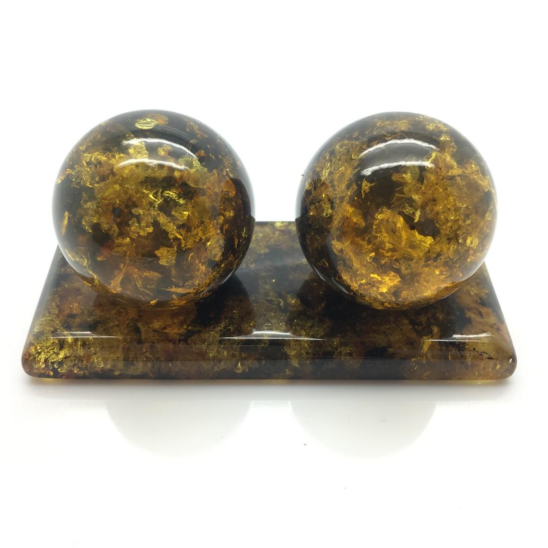 Two baltic amber baoding balls with plate 79,5g (1 of 10)