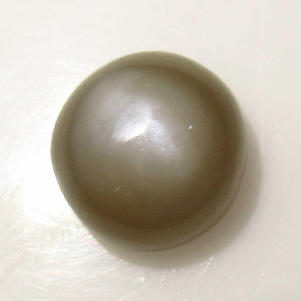 8.64 Ct Genuine Moonstone Round Cab: No Reserve! Title: 8.64 Ct Genuine Moonstone Round Cab Stone Clarity: Transparent Gemstone: Natural Moonstone Carat Weights: 8.64 Size/Dimensions: 12.40 x 12.40 x 7.60 mm Nice Round Cabochon / Origin