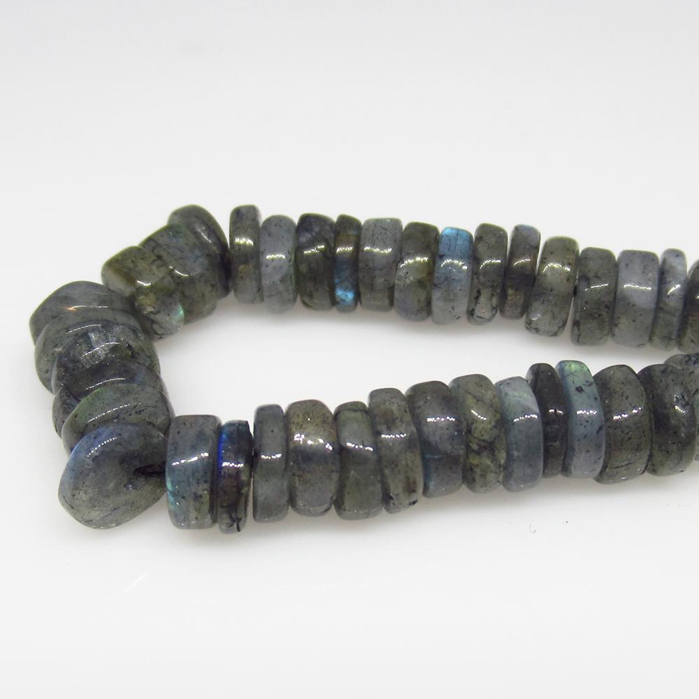 21.75 Ct Genuine 38 Drilled Round labradorite Beads: No Reserve! Title: 21.75 Ct Genuine 38 Drilled Round labradorite Beads Stone Clarity: SI Gemstone: Natural labradorite Beads Carat Weights: 21.75 Size/Dimensions: 5.40 to 5.70 mm / 38 PC's Excellent R
