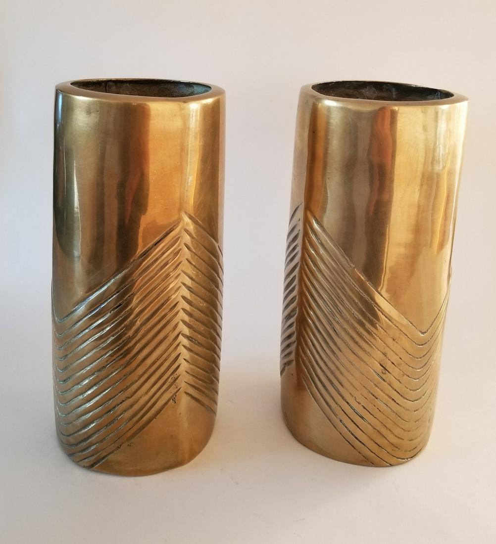 Mid Century Curtis Jere or Inspired Art Deco Brass: Title: Mid Century Curtis Jere or Inspired Art Deco Brass Cylinder Pot / Vase Maker: Curtis Jere or Curtis Jere Style Origin: USA Date/Period: 1960s Materials:Brass Size:9 x 4 inches Description:Very 