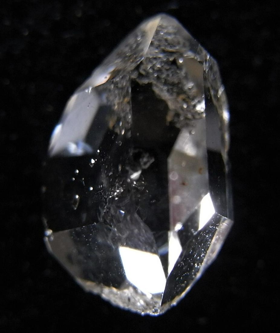 VERY CLEAR, GENUINE HERKIMER DIAMOND: Title: VERY CLEAR, GENUINE HERKIMER DIAMOND Origin: Ace of Diamonds Mine, Middleville, New York, USA Size: 1.1x0.8x0.5 cm / 0.61 gram Description:very clear quartz var herkimer diamond with shifted ax