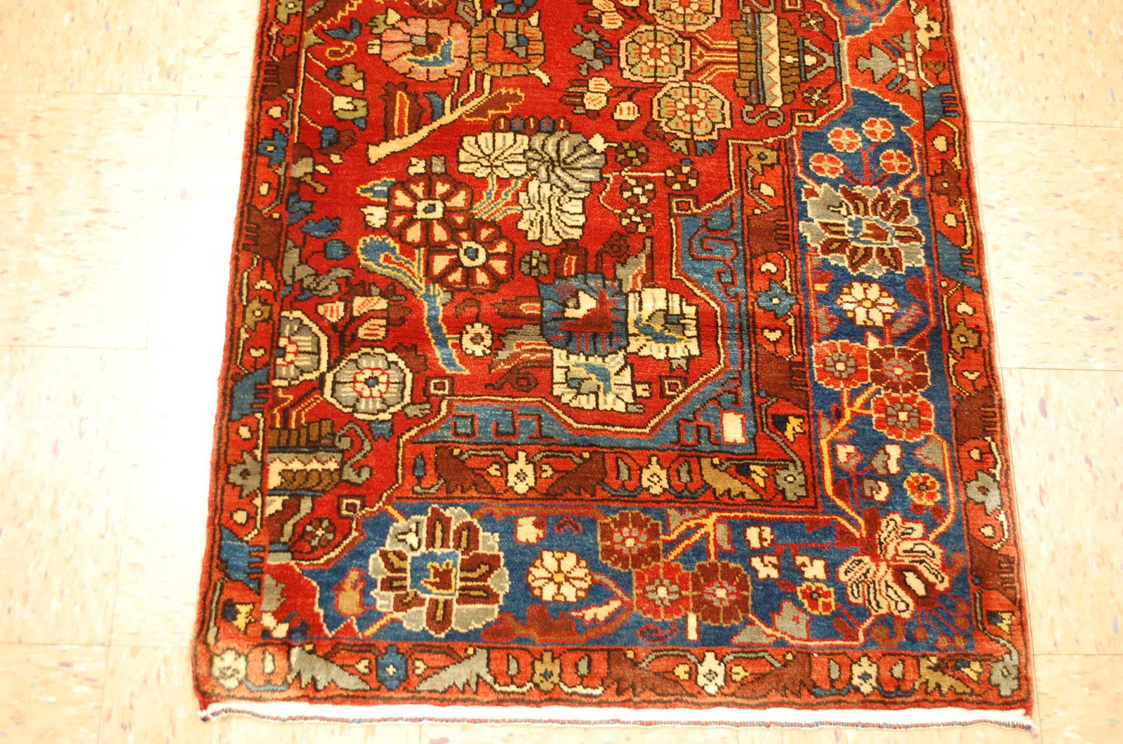 CIRCA 1950s ANTIQUE RARE SIZE MALAYEER SAMPLER RUG 2': Title: CIRCA 1950s ANTIQUE RARE SIZE MALAYEER SAMPLER RUG 2' 9" x 4' 3" NOT A FRAGMENT Year: 1950 Origin: malarer-persian Material: WOOL WOVEN ON COTTON Size: 2' 9" x 4' 3" Circa 1950's ANTIQUE ONE OF