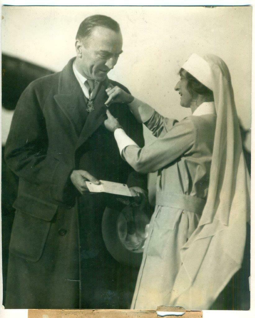 c.1930 EDDIE RICKENBACKER WWI FLYING ACE RED CROSS OLD (1 of 3)