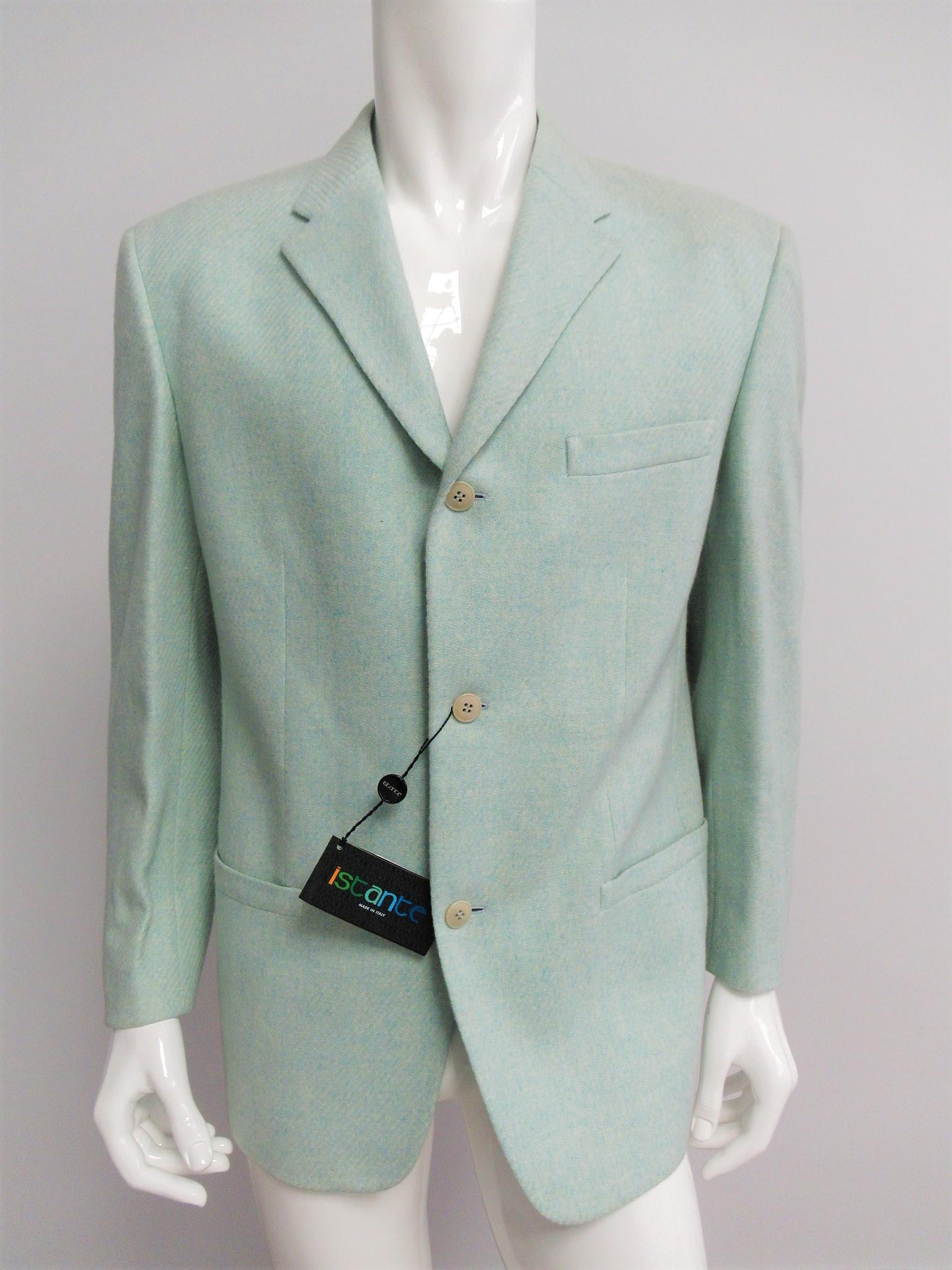 "ISTANTE GIANNI VERSACE" Vintage wool blend jacket Size: Title: "ISTANTE GIANNI VERSACE" Vintage wool blend jacket Size M Materials: 80% wool, 20% nylon. Dimension: SIZE: 48 IT / M. MEASURES: Shoulder 50 cm (19.68 inch), chest 56 cm (22.05 inch), length 76