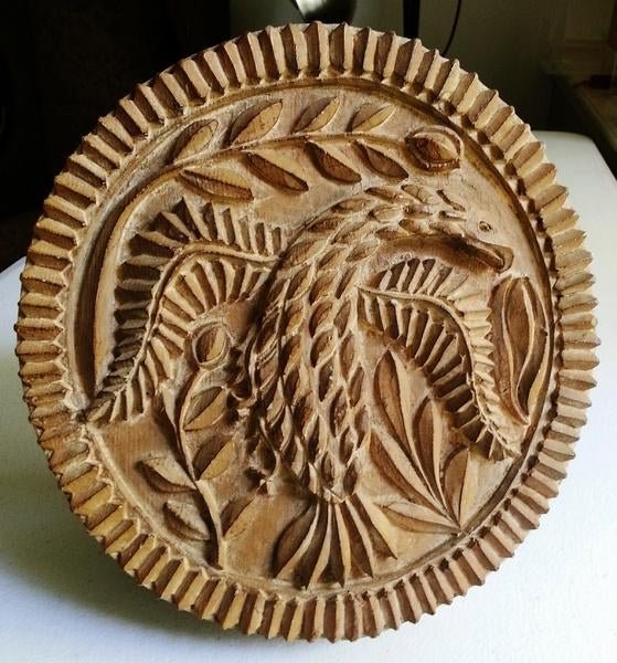 Rare Carved Eagle Mold (1 of 3)