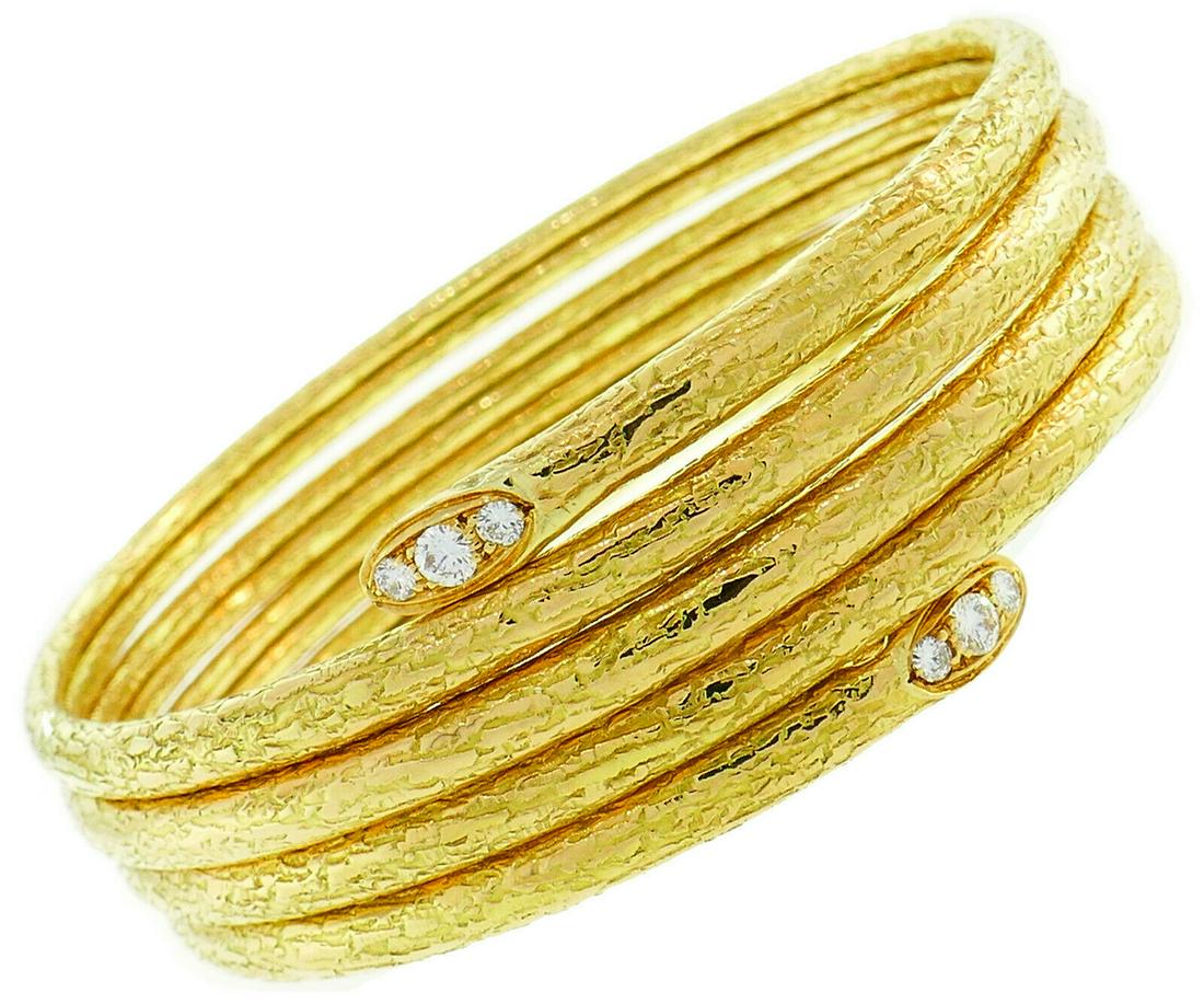 VAN CLEEF & ARPELS Diamond Yellow Gold BRACELET: VK JOTOO VAN CLEEF & ARPELS Diamond 18k Yellow Gold Stylish elegant snake bangle bracelet created by Van Cleef & Arpels in the 1980s. Chic and wearable, the bangle is a great addition to your jewelry