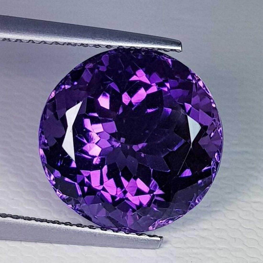 Natural Amethyst Round Cut 10.07 ct (1 of 5)