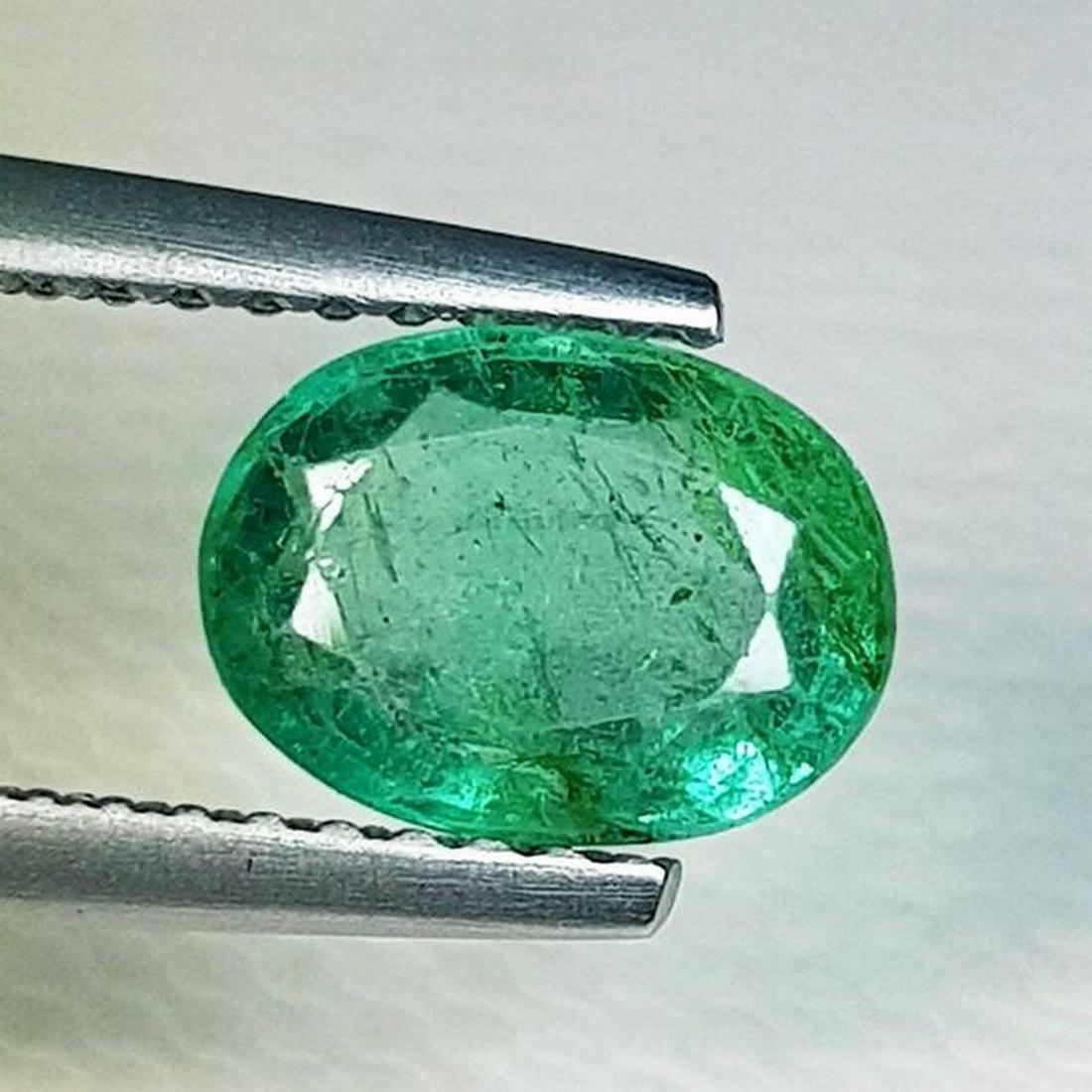 Natural Emerald Oval Cut 1.27 ct (1 of 6)